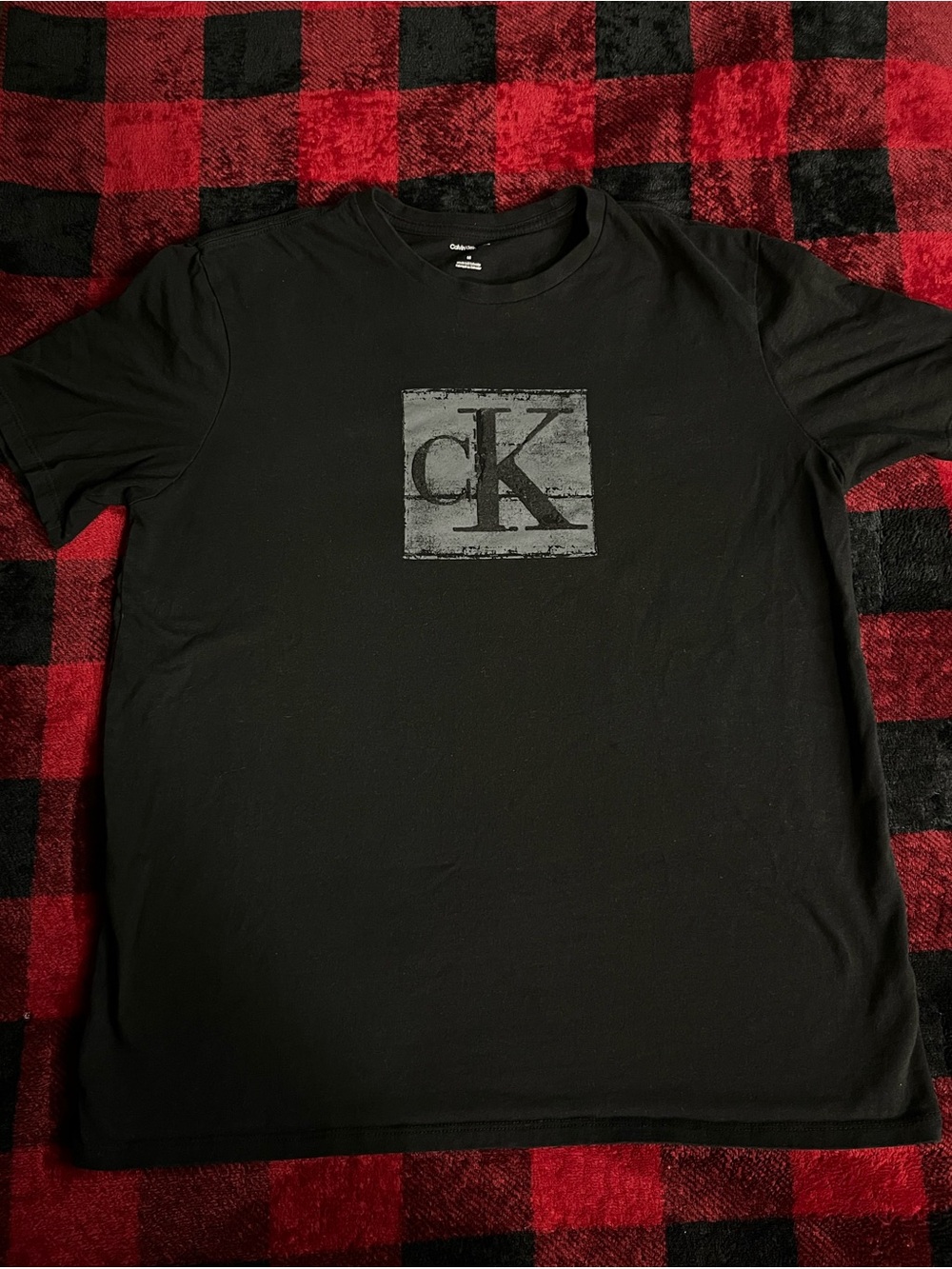 Medium Calvin Klein T Shirt
